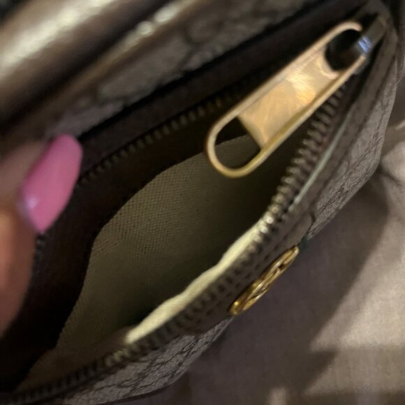 Gucci Cross Body - like new - Picture 5 of 7